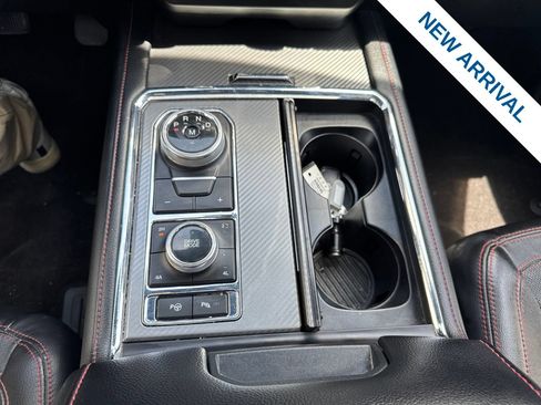 Used 2019 Ford Expedition Limited w/ Equipment Group 303A AWD/4WD image 29