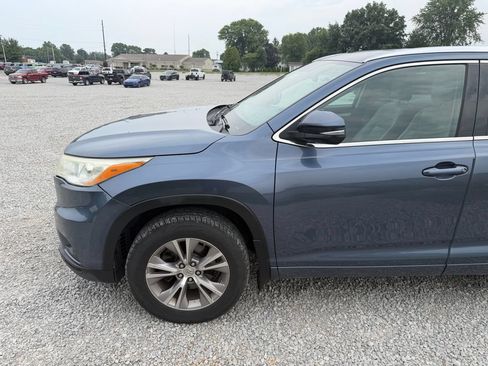 Used 2014 Toyota Highlander XLE AWD/4WD image 48