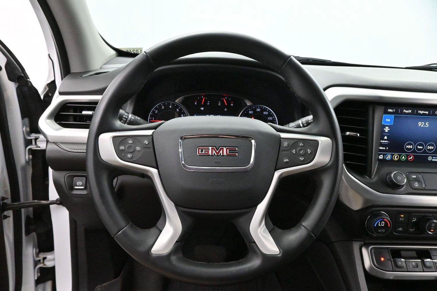 Used 2023 GMC Acadia SLT w/ LPO, Floor Liner Package AWD/4WD image 15