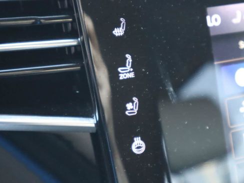 Used 2022 Jeep Wagoneer Series III AWD/4WD image 9