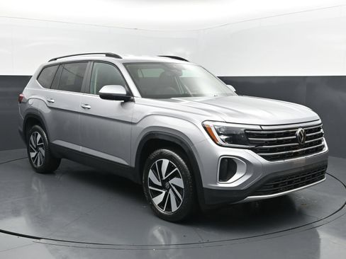 Used 2026 Volkswagen Atlas SE FWD image 7