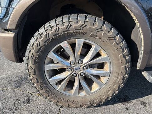 Used 2016 Ford F150 Lariat image 6