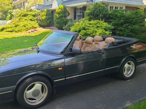 Used 1994 Saab 900 Commemorative Edition image 3