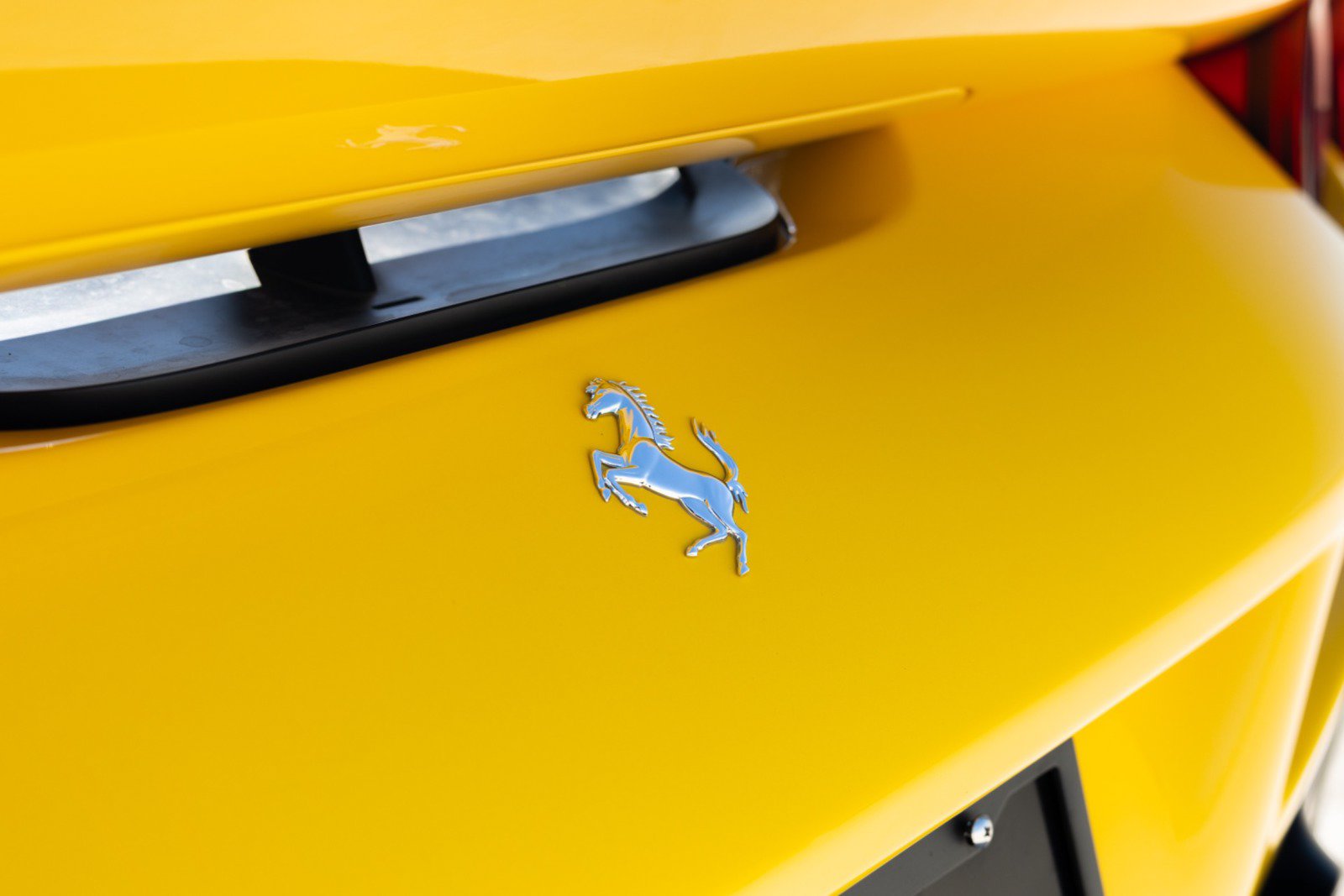 Used 2022 Ferrari F8 Tributo RWD image 37