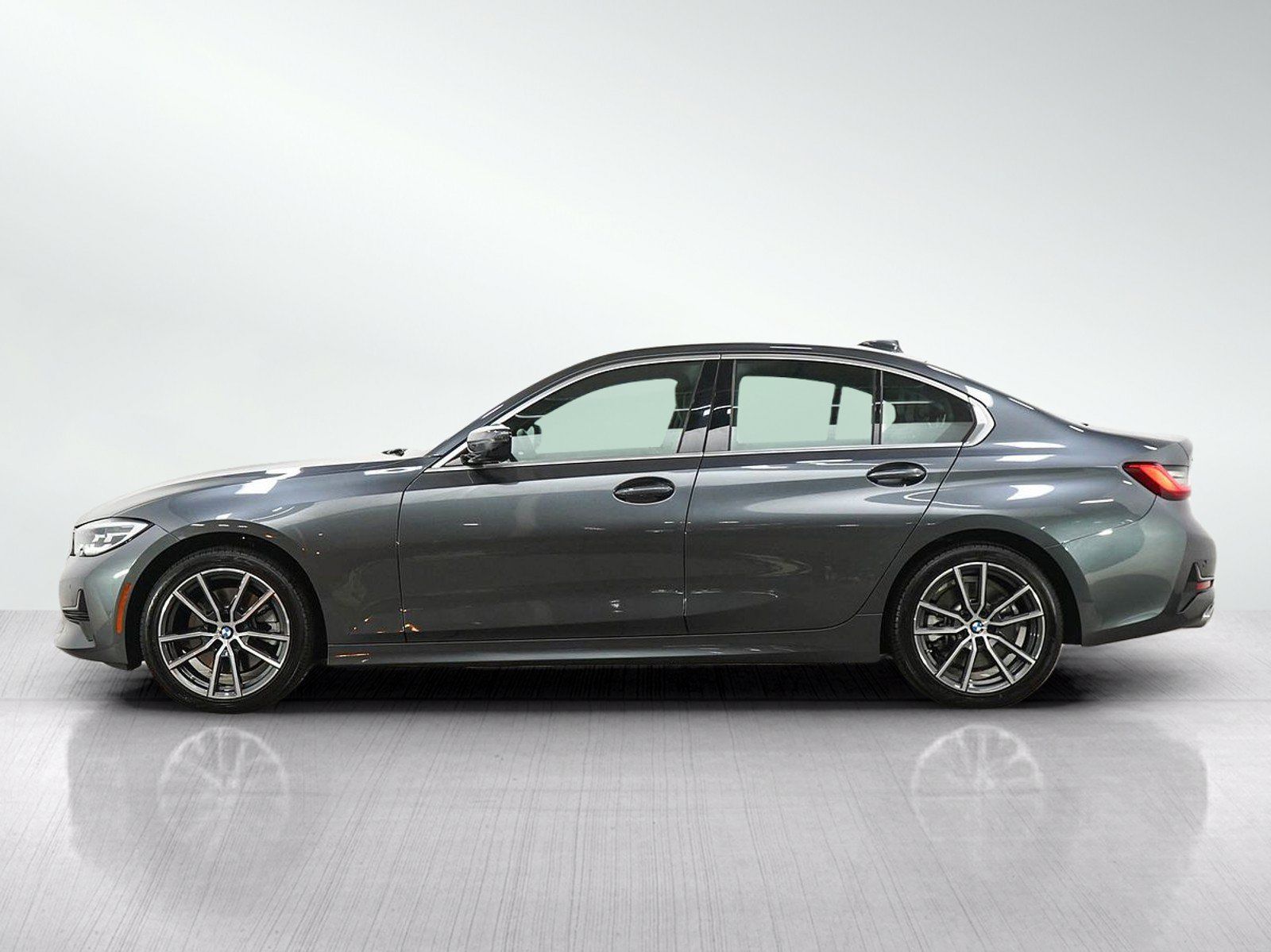 Used 2021 BMW 330i xDrive Sedan w/ Convenience Package AWD/4WD image 2