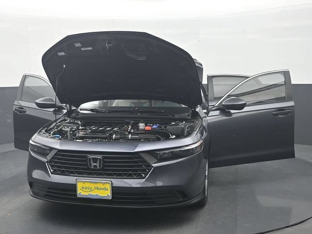 Used 2025 Honda Accord LX image 37