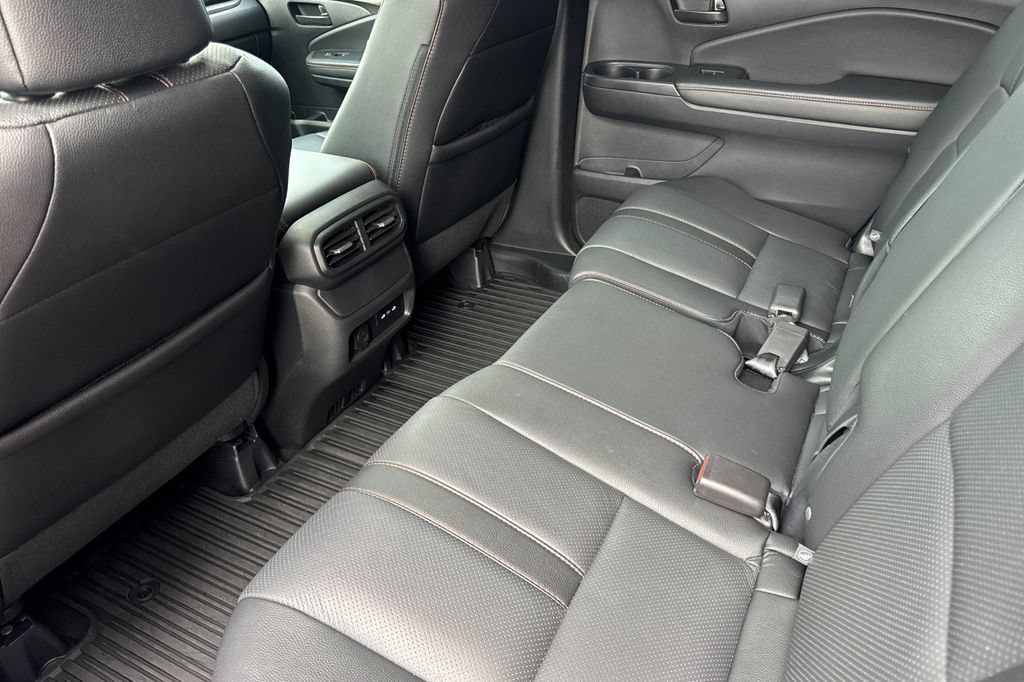 Used 2025 Honda Passport TrailSport image 15