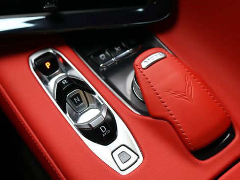 Used 2025 Chevrolet Corvette E-Ray w/ Stealth Interior Trim Package AWD/4WD image 27