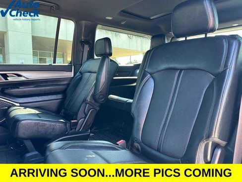 Certified 2024 Jeep Wagoneer Series II AWD/4WD image 36