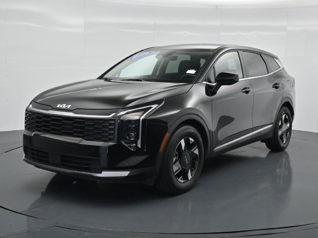Used 2026 Kia Sportage LX FWD image 2