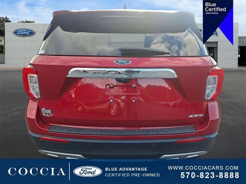 Certified 2022 Ford Explorer XLT w/ Equipment Group 202A image 5