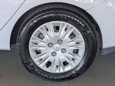 Used 2016 Ford Fiesta S image 21