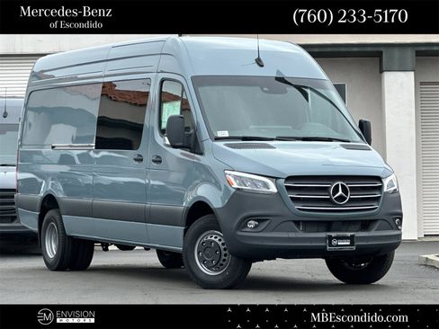 Used 2024 Mercedes-Benz Sprinter 3500 image 1