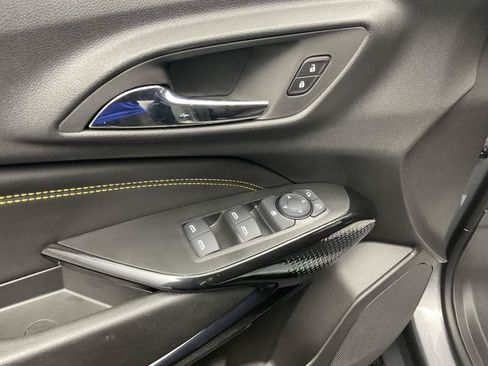 Certified 2025 Chevrolet Trax ACTIV FWD image 10