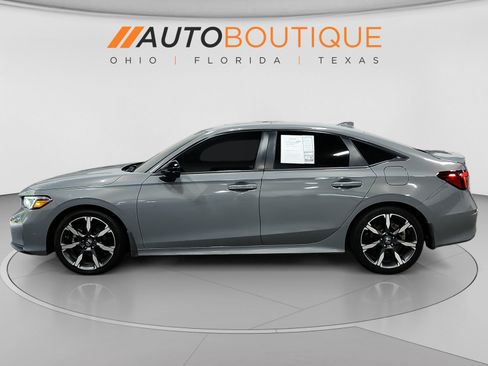 Used 2025 Honda Civic Sport Touring image 2