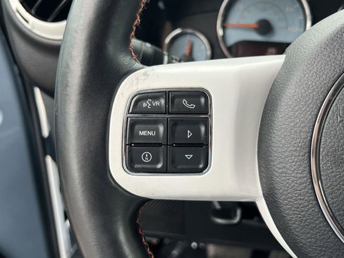 Used 2012 Jeep Wrangler Unlimited Sahara AWD/4WD image 31
