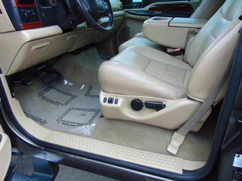 Used 2005 Ford F250 Lariat AWD/4WD image 5