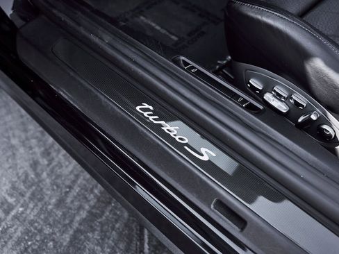 Used 2014 Porsche 911 Turbo S AWD/4WD image 34