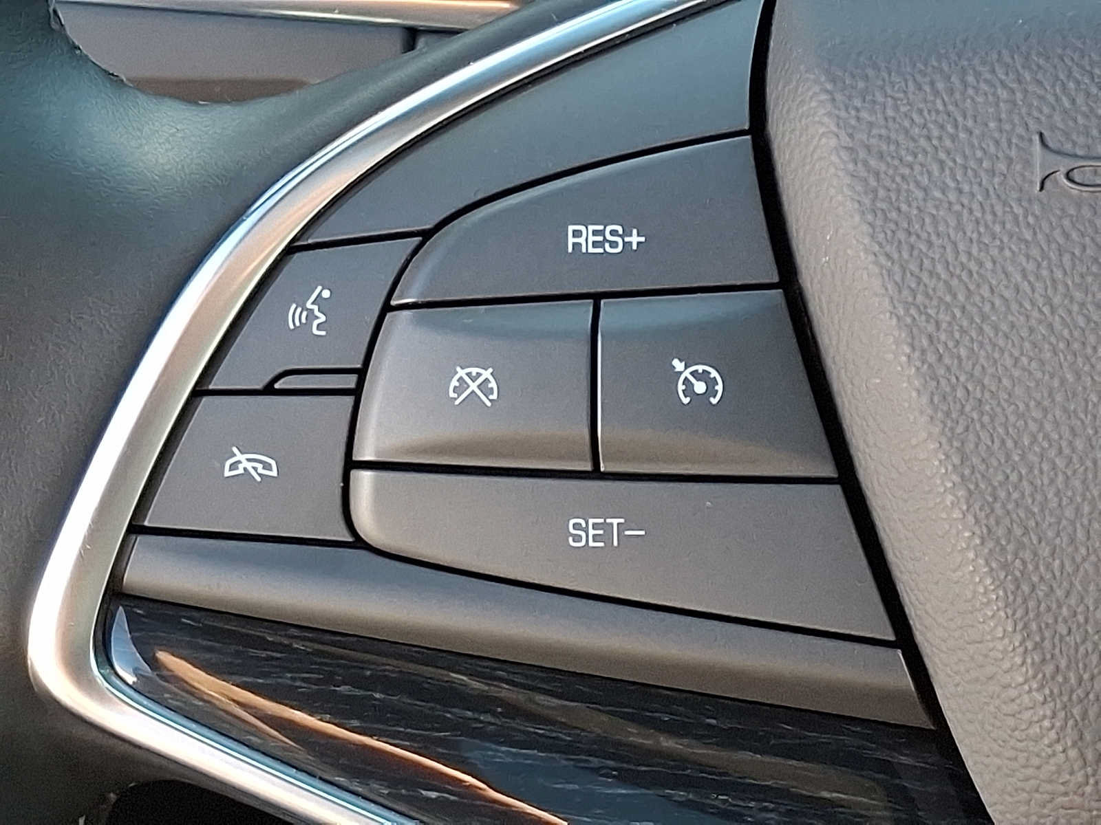 Used 2026 Cadillac XT5 Premium Luxury w/ Driver Assist Package AWD/4WD image 23