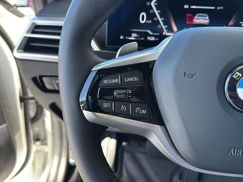 Certified 2025 BMW 330i Sedan w/ Convenience Package image 18