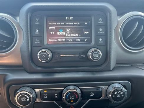 Used 2018 Jeep Wrangler Unlimited Sport S AWD/4WD image 35