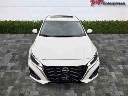 Used 2023 Nissan Altima 2.5 SL AWD/4WD image 7