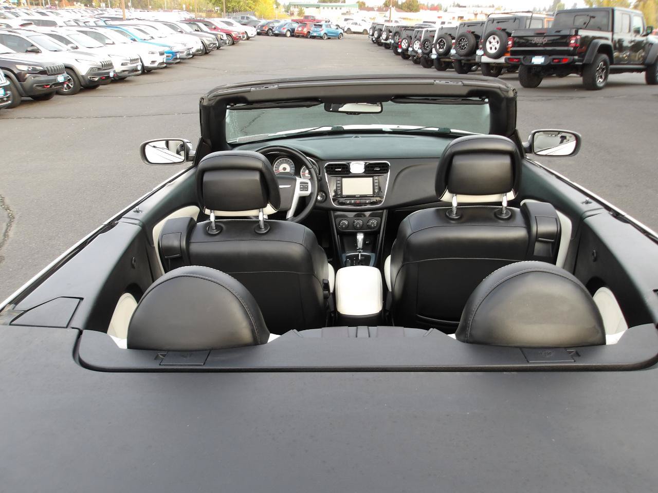 Used 2014 Chrysler 200 Limited FWD image 12