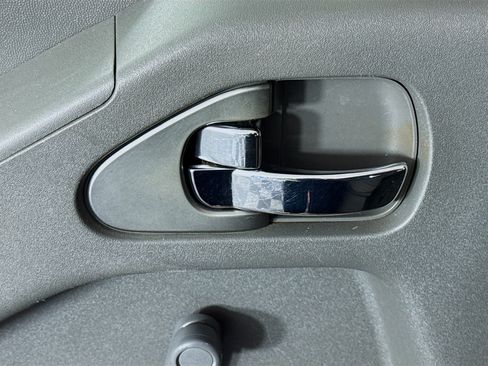Used 2018 Nissan Frontier S RWD image 21