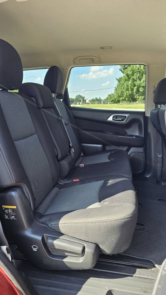 Used 2017 Nissan Pathfinder S FWD image 9