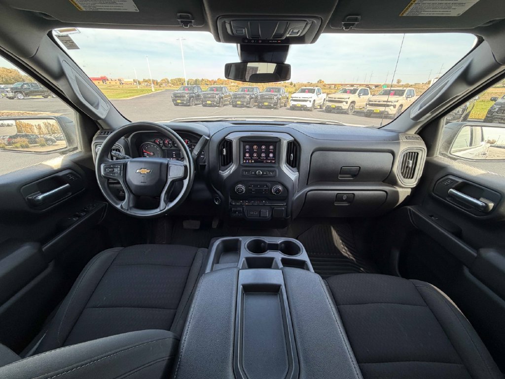Used 2023 Chevrolet Silverado 1500 Custom AWD/4WD image 27