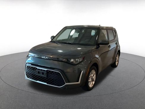 Used 2025 Kia Soul LX w/ LX Technology Package FWD image 5