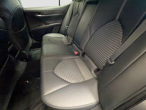 Used 2022 Toyota Camry SE w/ Carpet Mat Package (TMS) FWD image 13