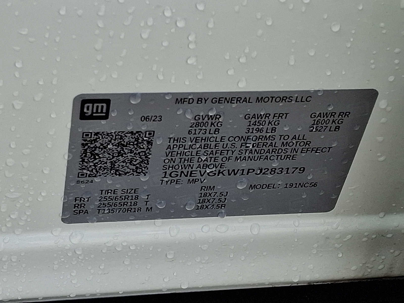 Used 2023 Chevrolet Traverse LT w/ LPO, Floor Liner Package AWD/4WD image 28