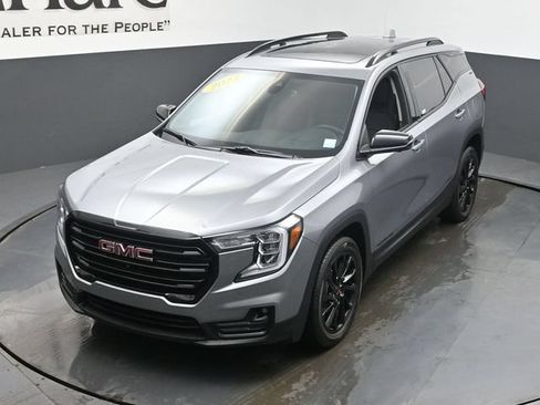 Used 2023 GMC Terrain SLT w/ Tech Package FWD image 45