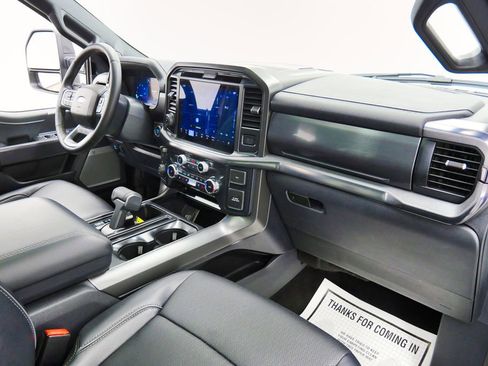 Used 2025 Ford F150 Lariat AWD/4WD image 17