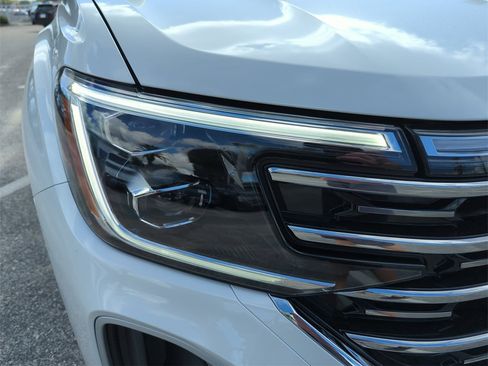 New 2026 Volkswagen Atlas SEL image 13