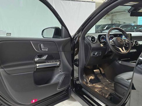 Certified 2023 Mercedes-Benz GLB 250 4MATIC image 20