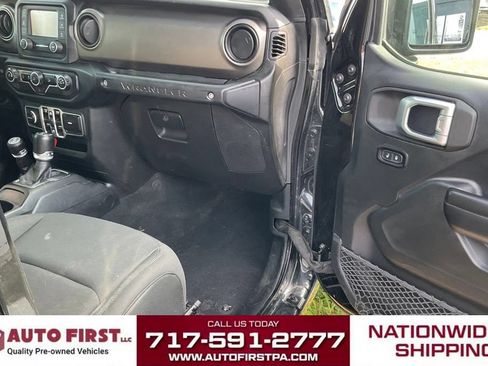 Used 2018 Jeep Wrangler Unlimited Sport S AWD/4WD image 15