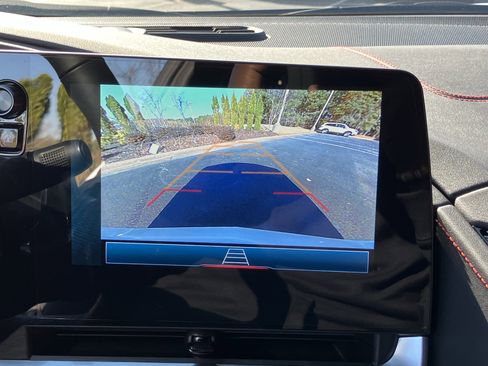 Used 2025 Chevrolet Corvette Stingray Coupe w/ 1LT image 27