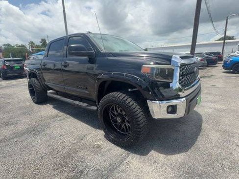 Used 2019 Toyota Tundra SR5 w/ SR5 Upgrade Package AWD/4WD image 2