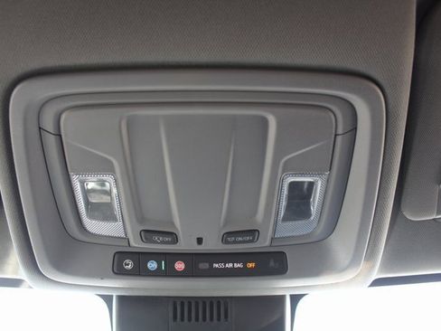 Used 2022 GMC Sierra 1500 SLT image 33