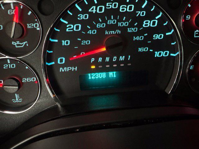Used 2021 Chevrolet Express 2500 w/ Driver Convenience Package RWD image 29
