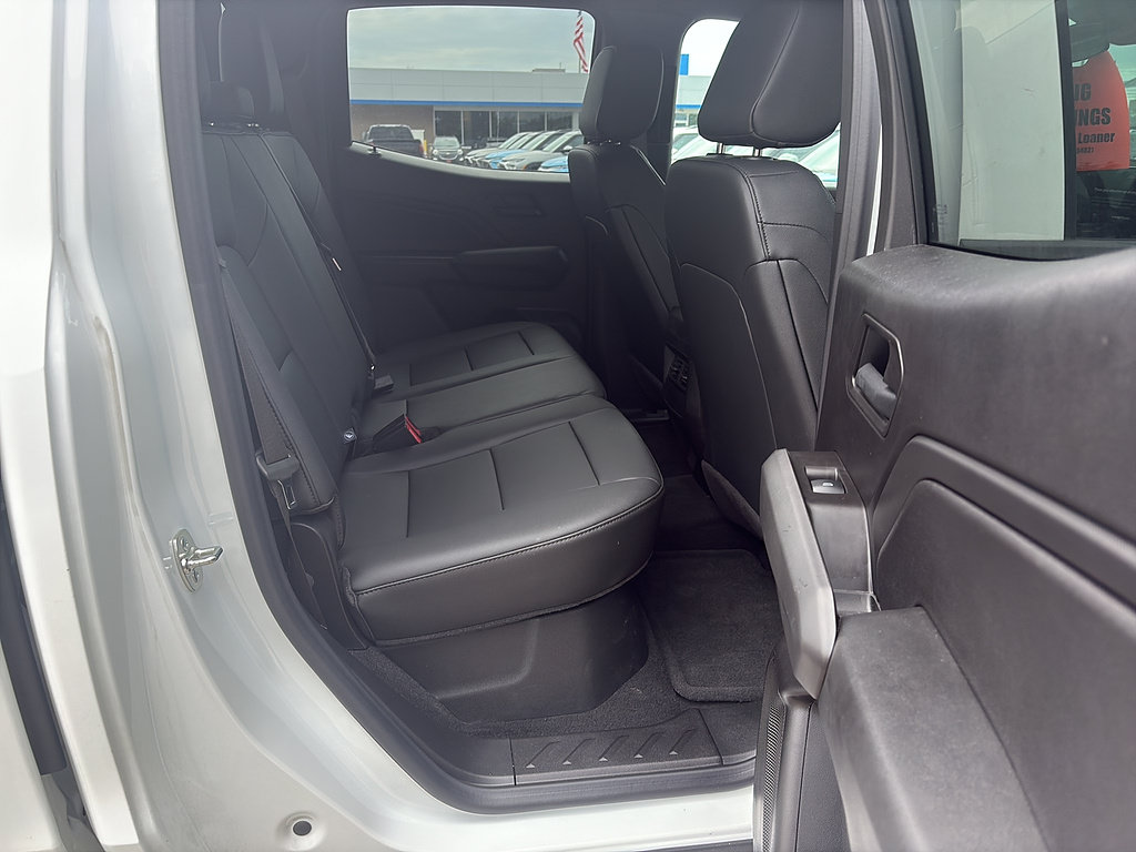 New 2026 Chevrolet Colorado Trail Boss w/ Midnight Edition AWD/4WD image 14