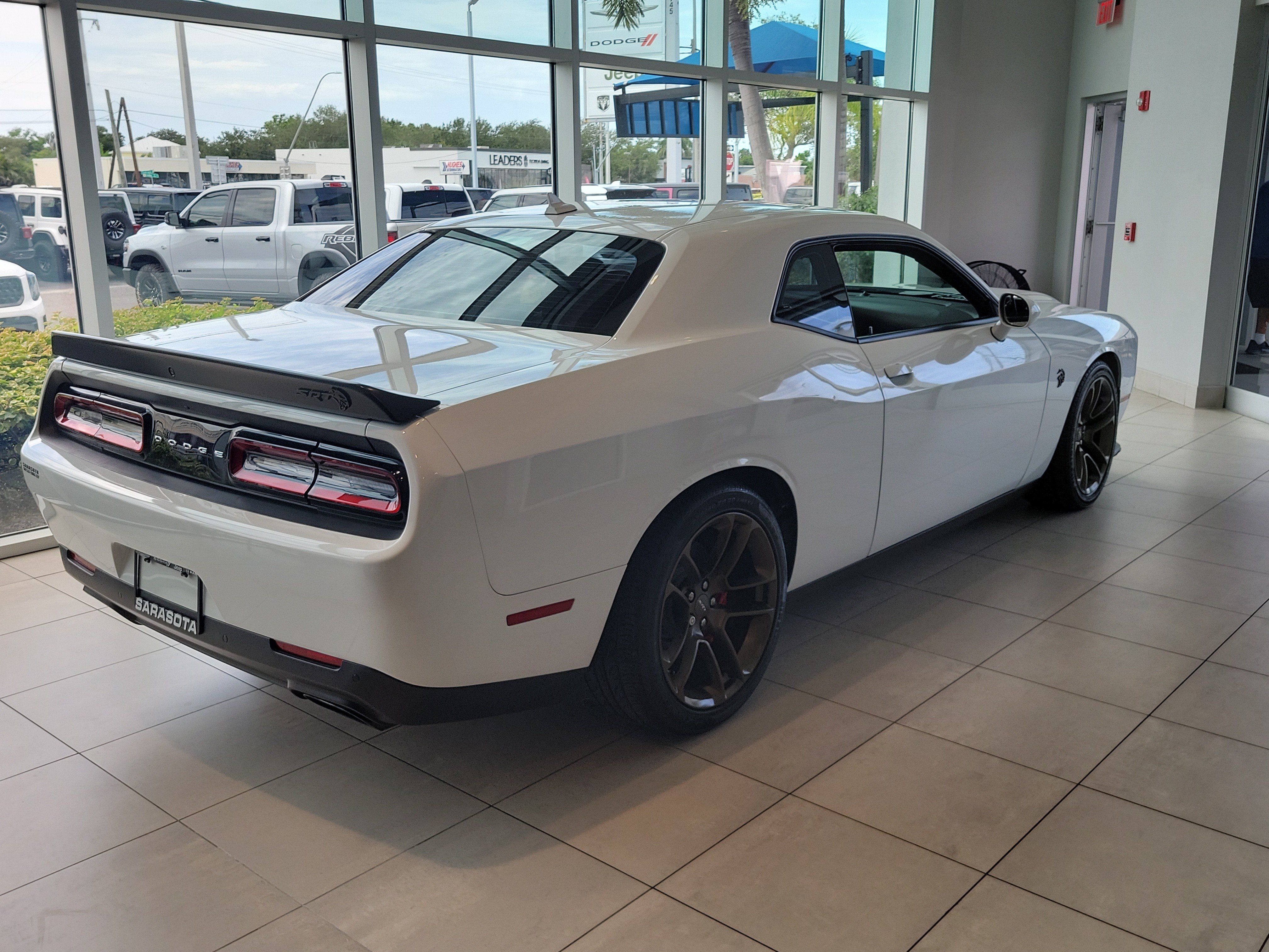 Used 2023 Dodge Challenger SRT Hellcat RWD image 6