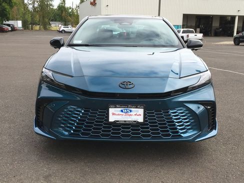 Used 2026 Toyota Camry XSE AWD/4WD image 9