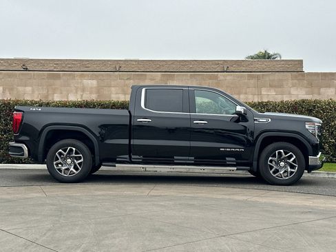 New 2026 GMC Sierra 1500 SLT w/ SLT Premium Plus Package AWD/4WD image 3