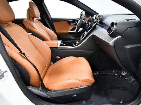 Used 2025 Mercedes-Benz C 300 4MATIC Sedan image 19