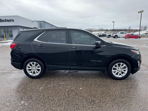 Used 2020 Chevrolet Equinox LT image 2