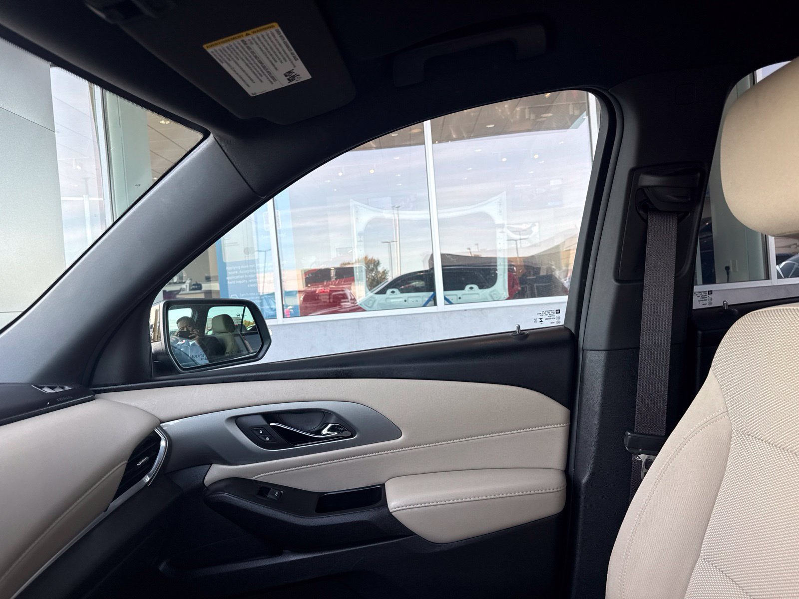 Used 2023 Chevrolet Traverse LT w/ LPO, Cargo Package AWD/4WD image 30