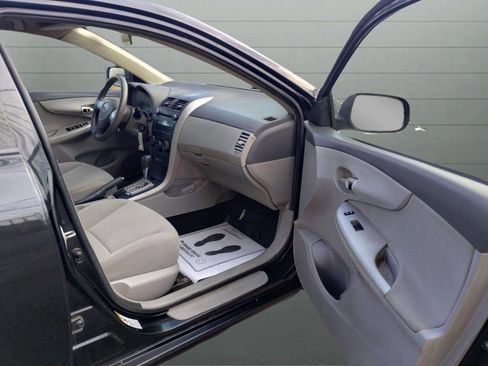 Used 2010 Toyota Corolla LE image 16